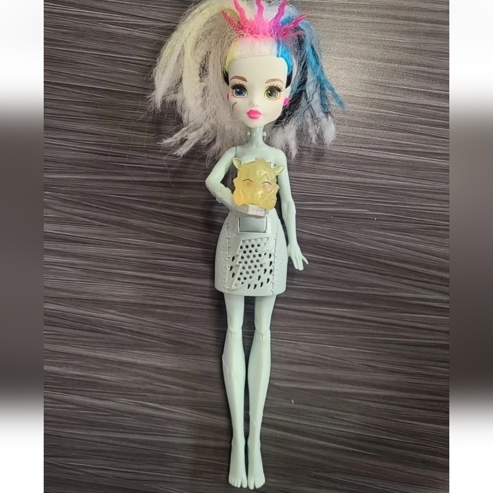 Monster High Doll Frankie Stein Electrified High Voltage